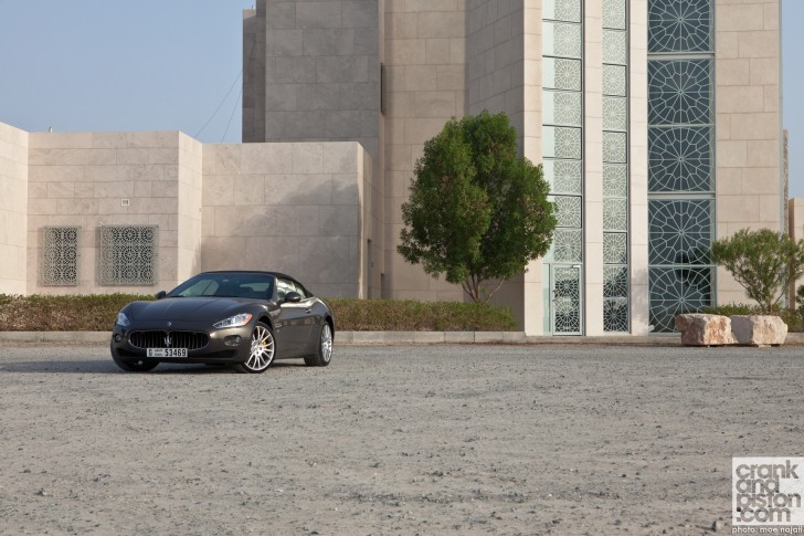 Maserati-Gran-Cabrio-Fendi-Dubai-UAE-Wallpapers-003
