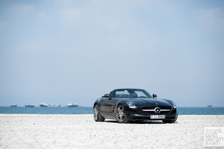 Mercedes-Benz-SLS-Roadster-Dubai-UAE--004
