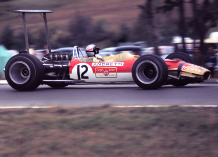Mario-Andretti-1968-United-States-Grand-Prix-Lotus