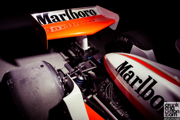 McLaren-M26-James-Hunt-Dubai-Autodrome-Wallpapers-07