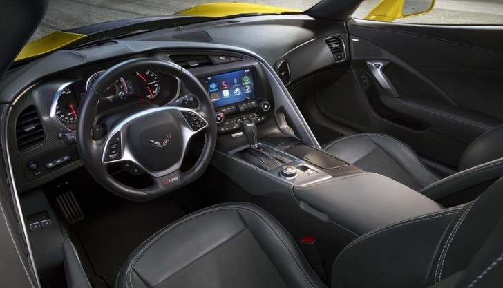 2015-Corvette-Z06-interior
