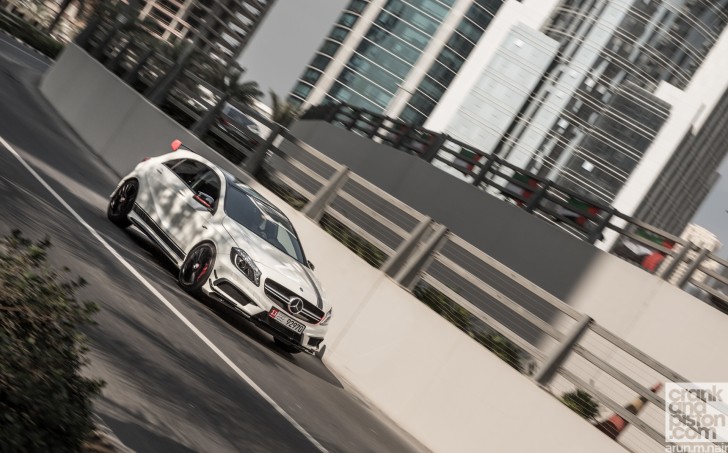 Mercedes-Benz-A45-AMG-Dubai-UAE-Wallpapers-01