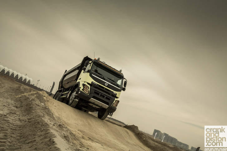 Volvo-Trucks-FH-FM-FMX-Yas-Marina-Circuit-38