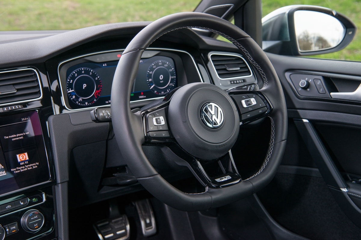 2019 Volkswagen Golf R review-14