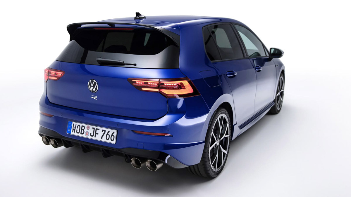 2020-Volkswagen-Golf-R-8