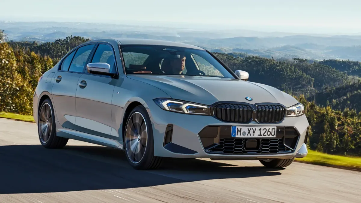 2022-BMW-3-series-facelift-1
