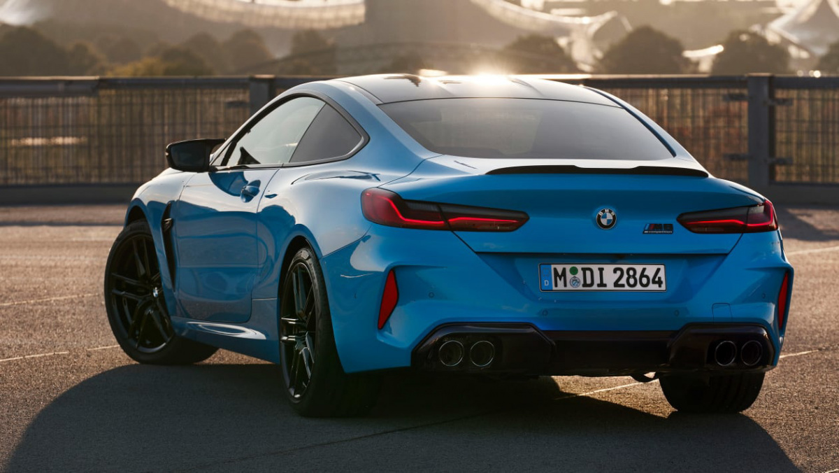 2022-BMW-M8-Competition-2