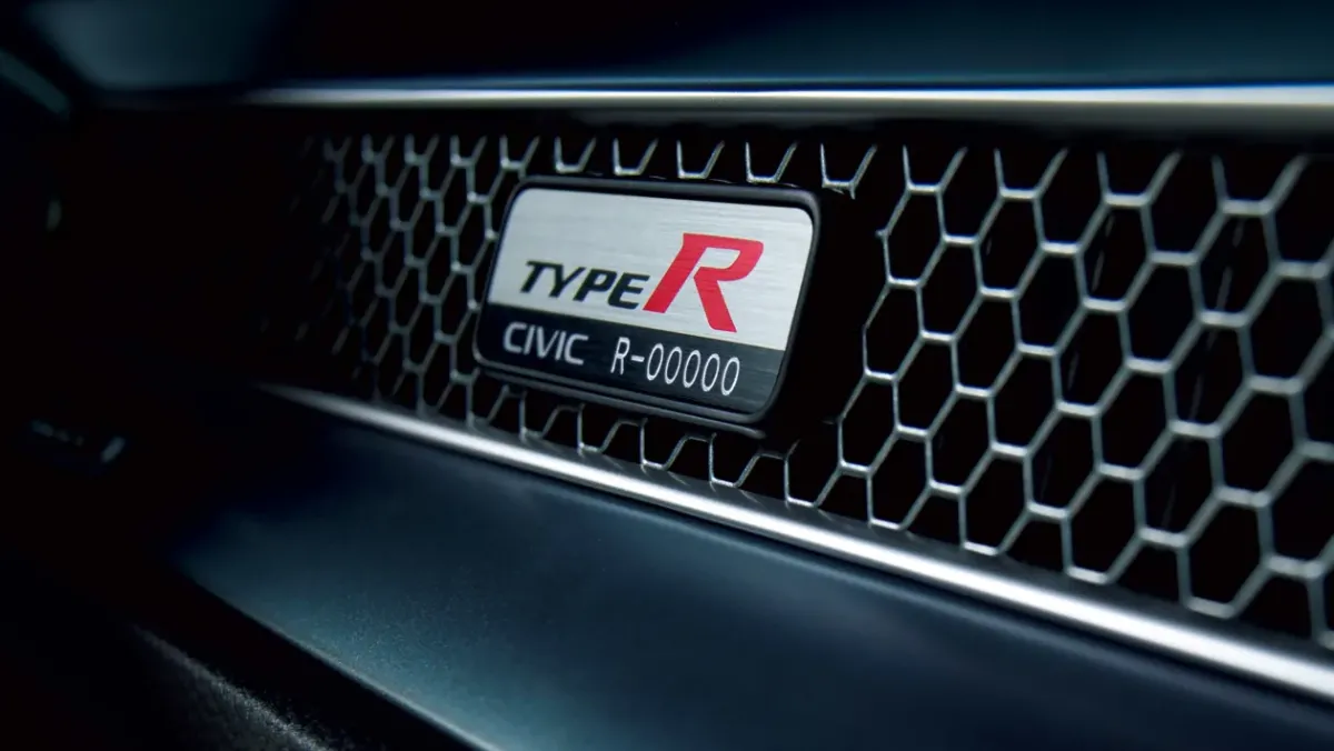 2022-Honda-Civic-Type-R-12