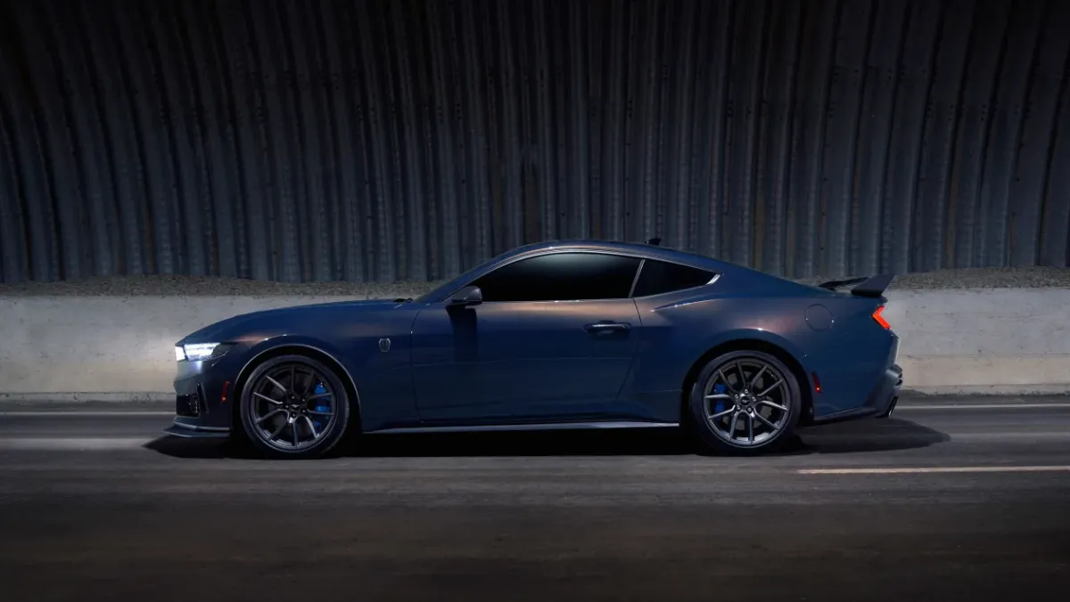 2023-Ford-Mustang-GT-revealed-23