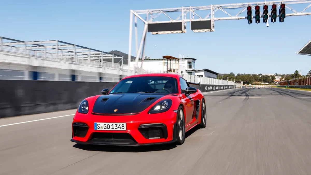 718-Cayman-GT4-RS-15