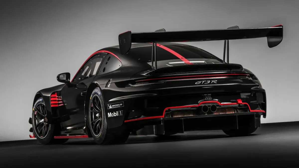 Porsche-Motorsport-9