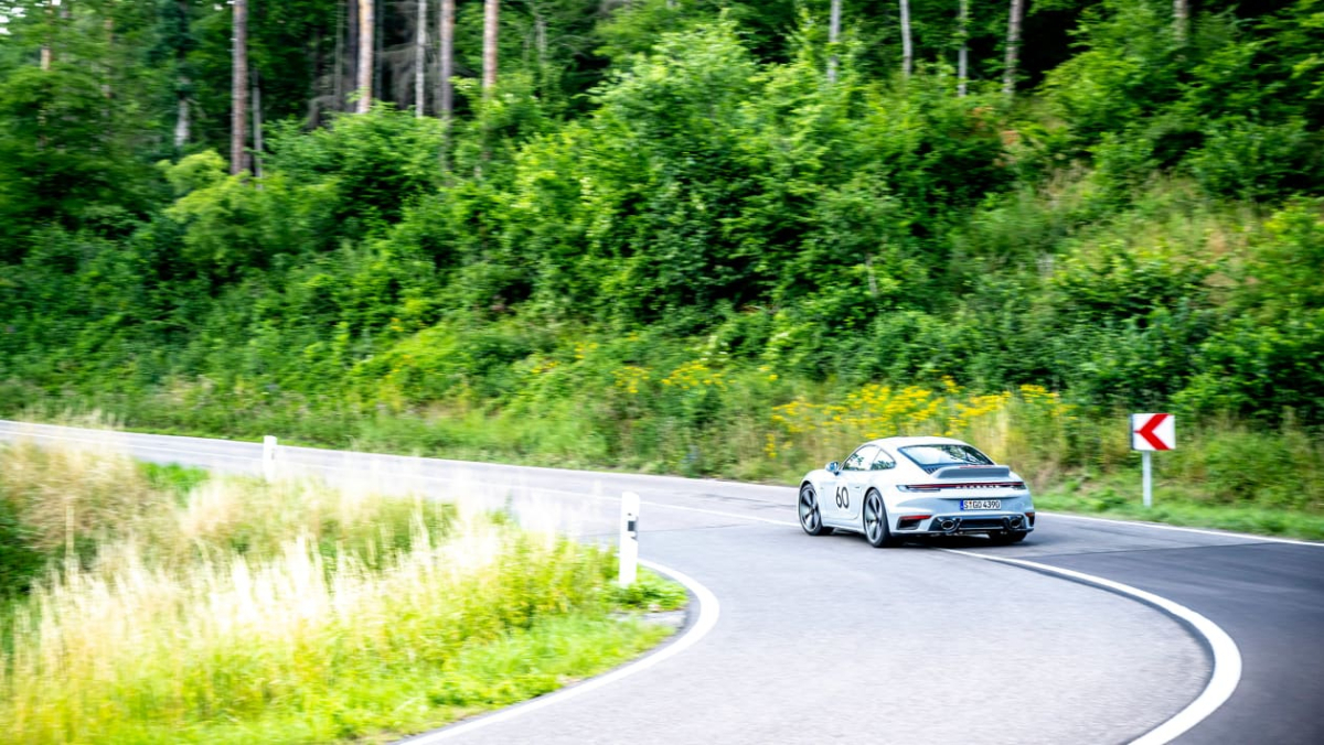 Porsche-911-Sport-Classic-16
