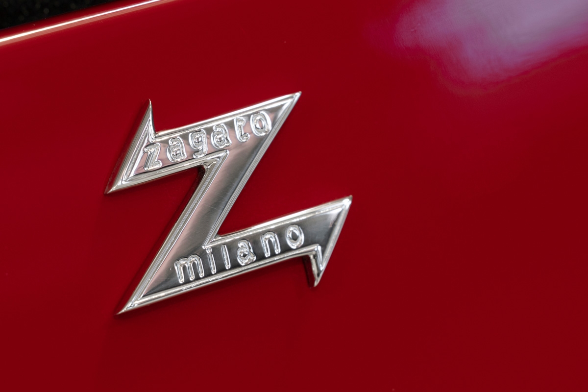 Aston-Martin-DB4-GT-Zagato-Continuation-10
