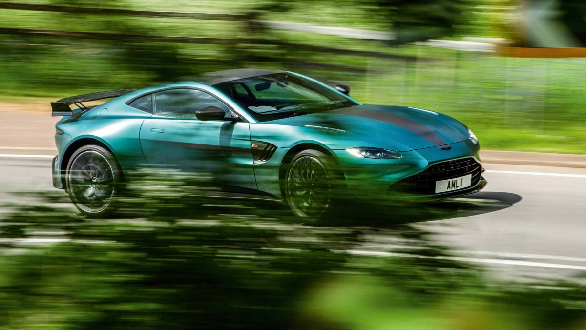 Aston-Martin-Vantage-F1-Edition-6