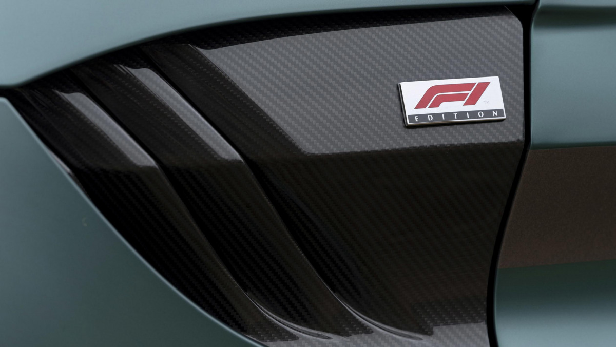 Aston-Martin-Vantage-F1-Edition-8