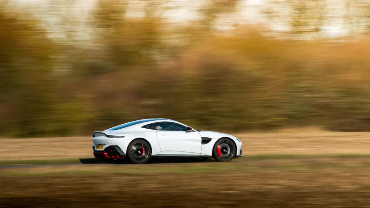 Aston-Martin-Vantage-review-19