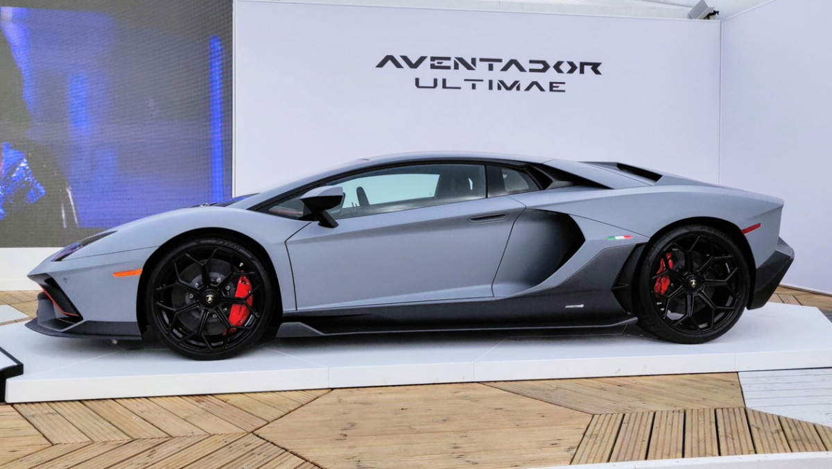 Aventador-Ultimae-sold-out-3