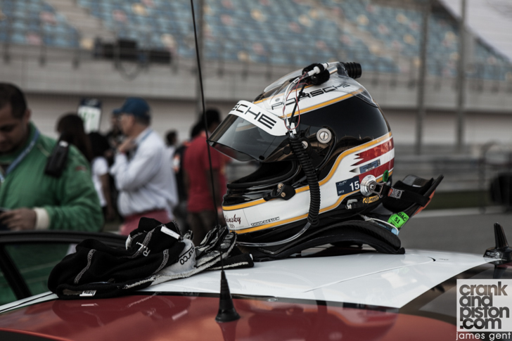 behind-the-scenes-fia-world-endurance-championship-porsche-gt3-challenge-cup-middle-east-106
