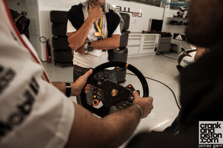 behind-the-scenes-fia-world-endurance-championship-porsche-gt3-challenge-cup-middle-east-27