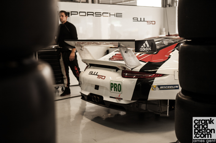 behind-the-scenes-fia-world-endurance-championship-porsche-gt3-challenge-cup-middle-east-32
