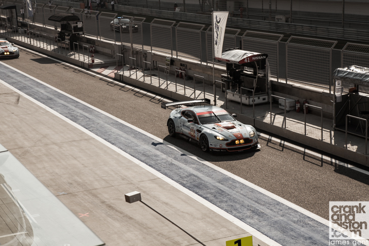 behind-the-scenes-fia-world-endurance-championship-porsche-gt3-challenge-cup-middle-east-78