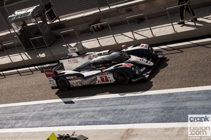 behind-the-scenes-fia-world-endurance-championship-porsche-gt3-challenge-cup-middle-east-85