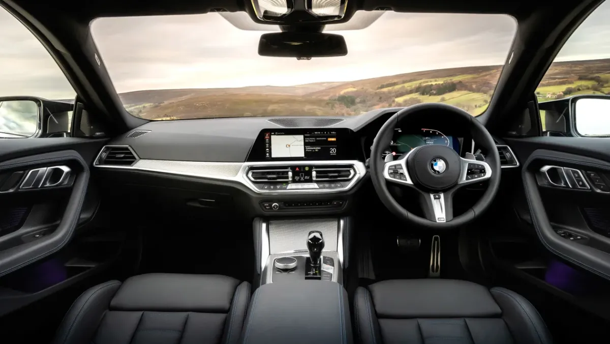BMW-M240i-xDrive-2022-14