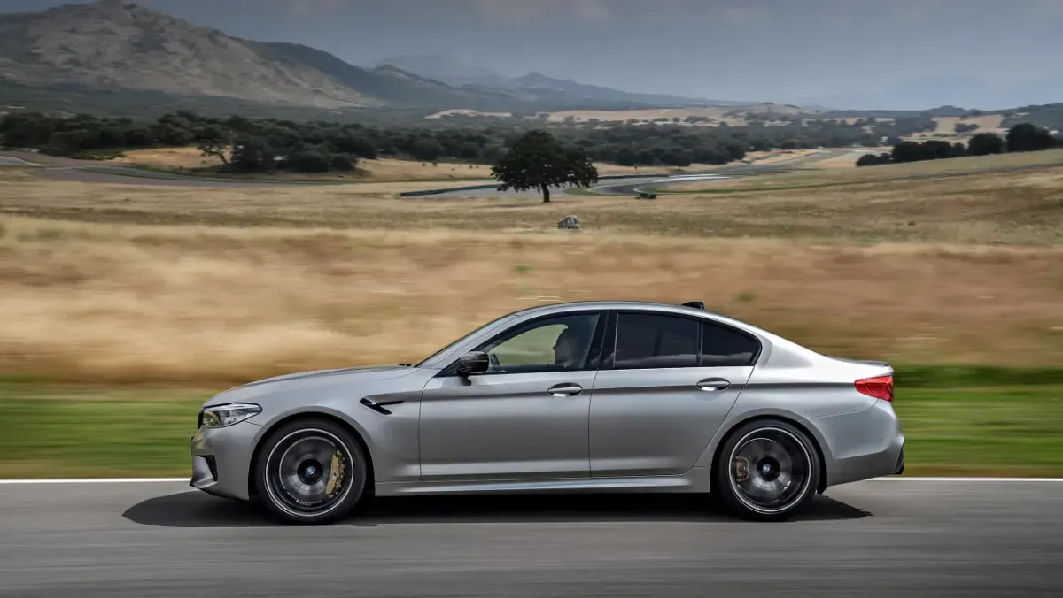 BMW-M5-Competition-18