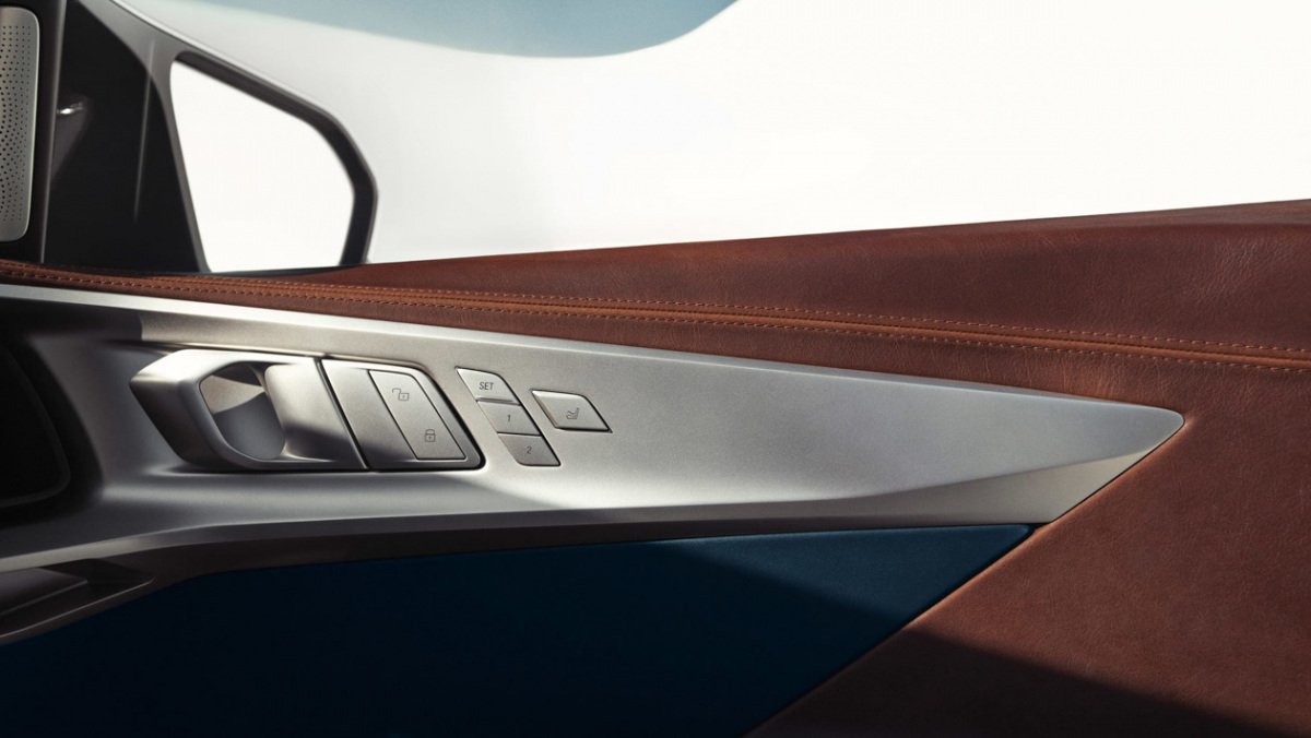 BMW-XM-Concept-13