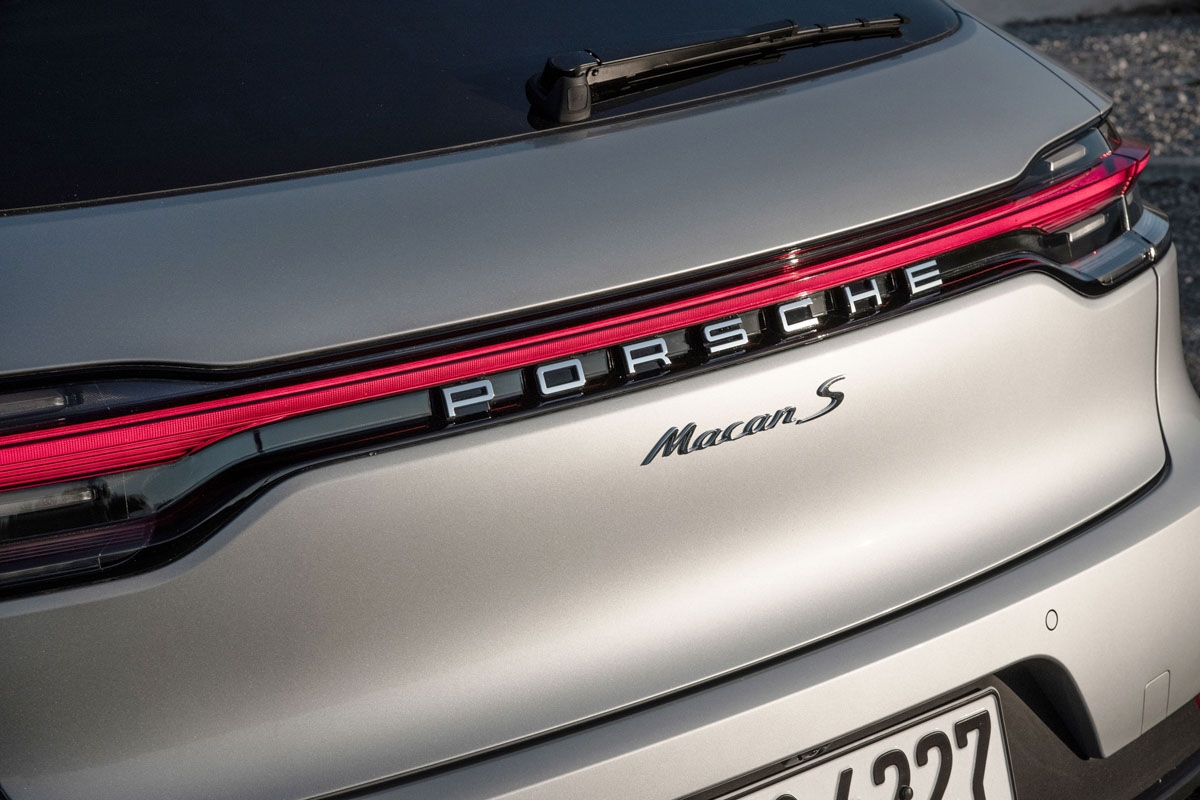 ew Porsche Macan S review-18