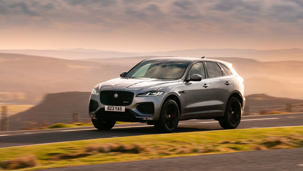 F-Pace-P400-HSE-7