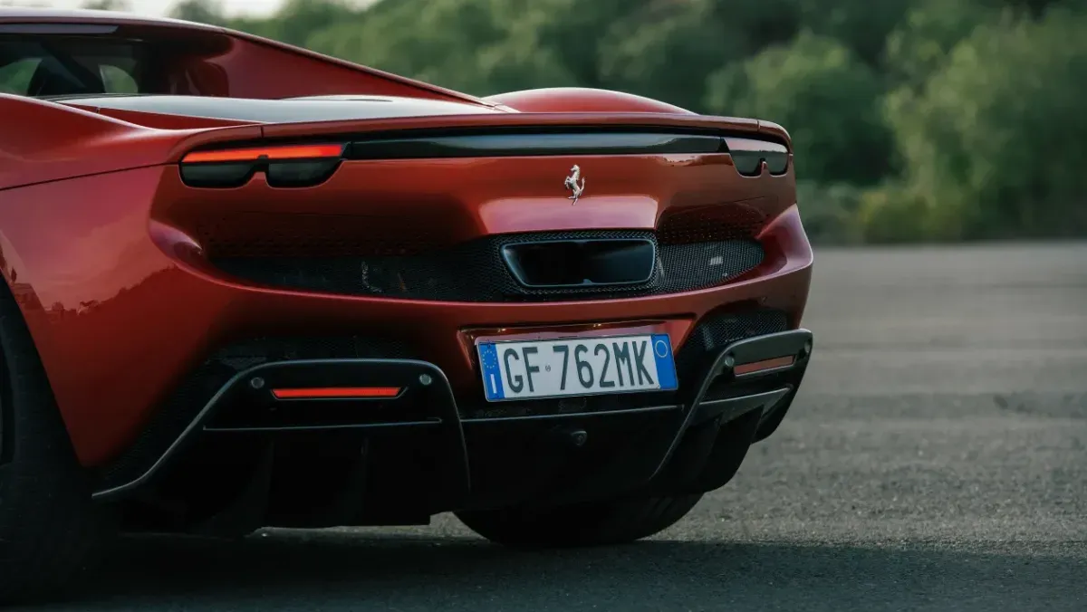 Ferrari-296-GTB-review-11