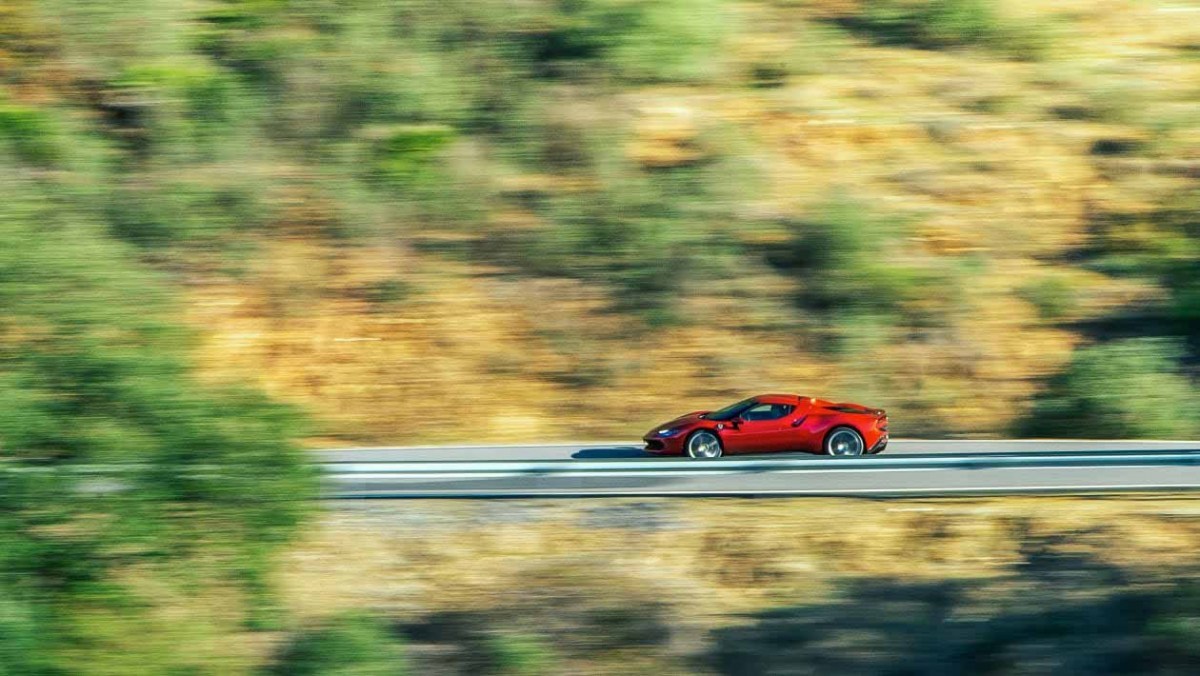 Ferrari-296-GTB-review-6