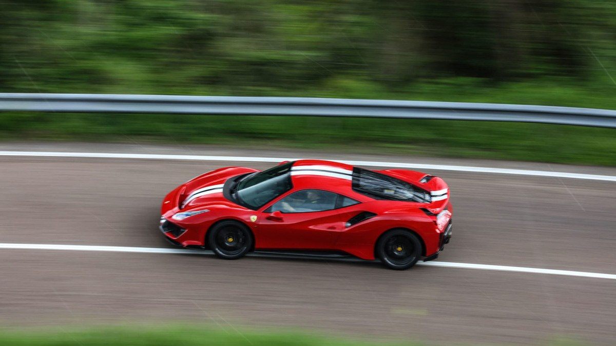 Ferrari-488-Pista-review-7
