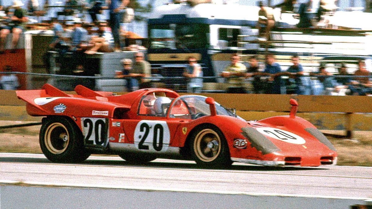 Ferrari-512S-vs-Porsche-917-2