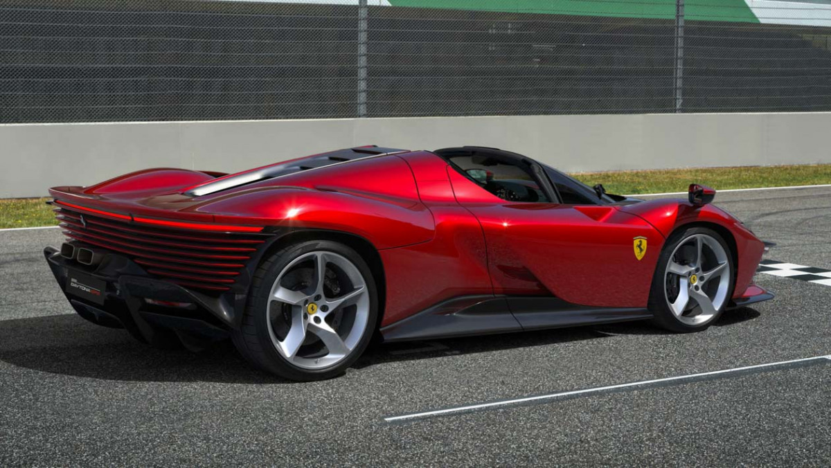 Ferrari-Daytona-SP3-2