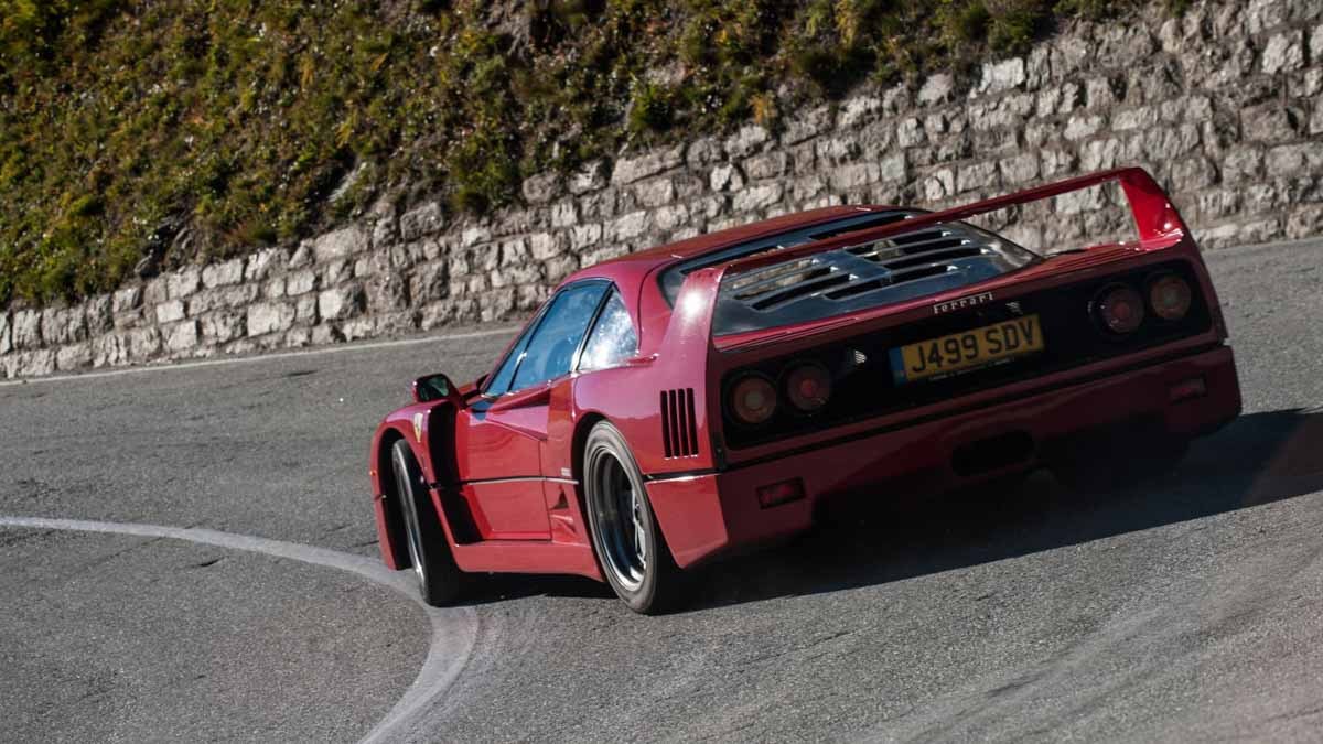 Ferrari-F40-Review-5