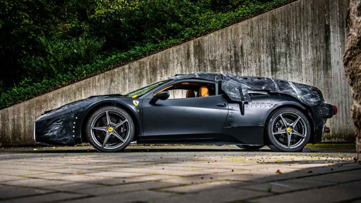Ferrari-LaFerrari-prototype-auction-6