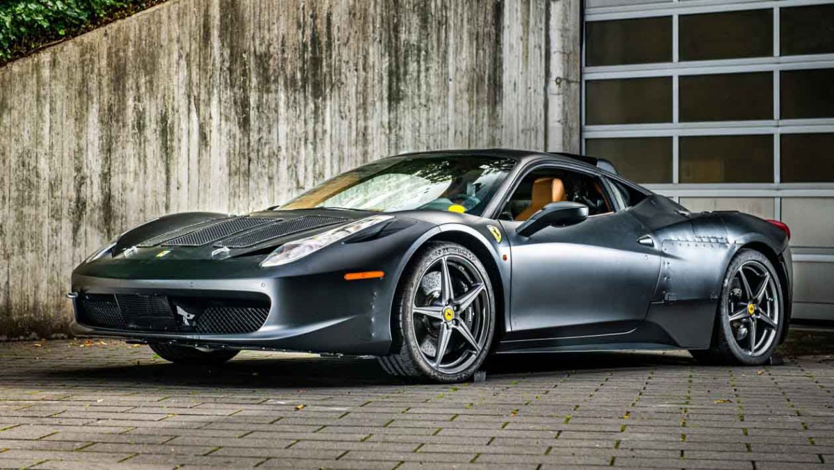 Ferrari-LaFerrari-prototype-auction-8