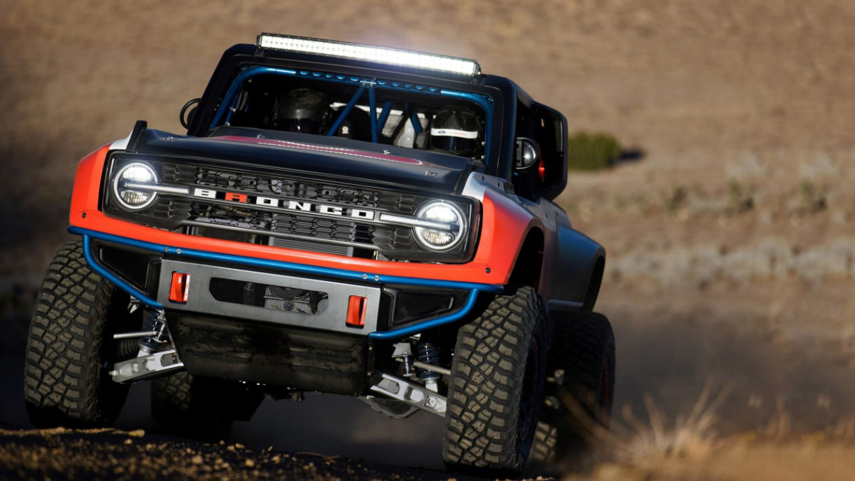 Ford-Bronco-DR-1