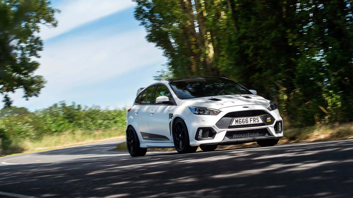 Ford-Focus-RS-M520-11