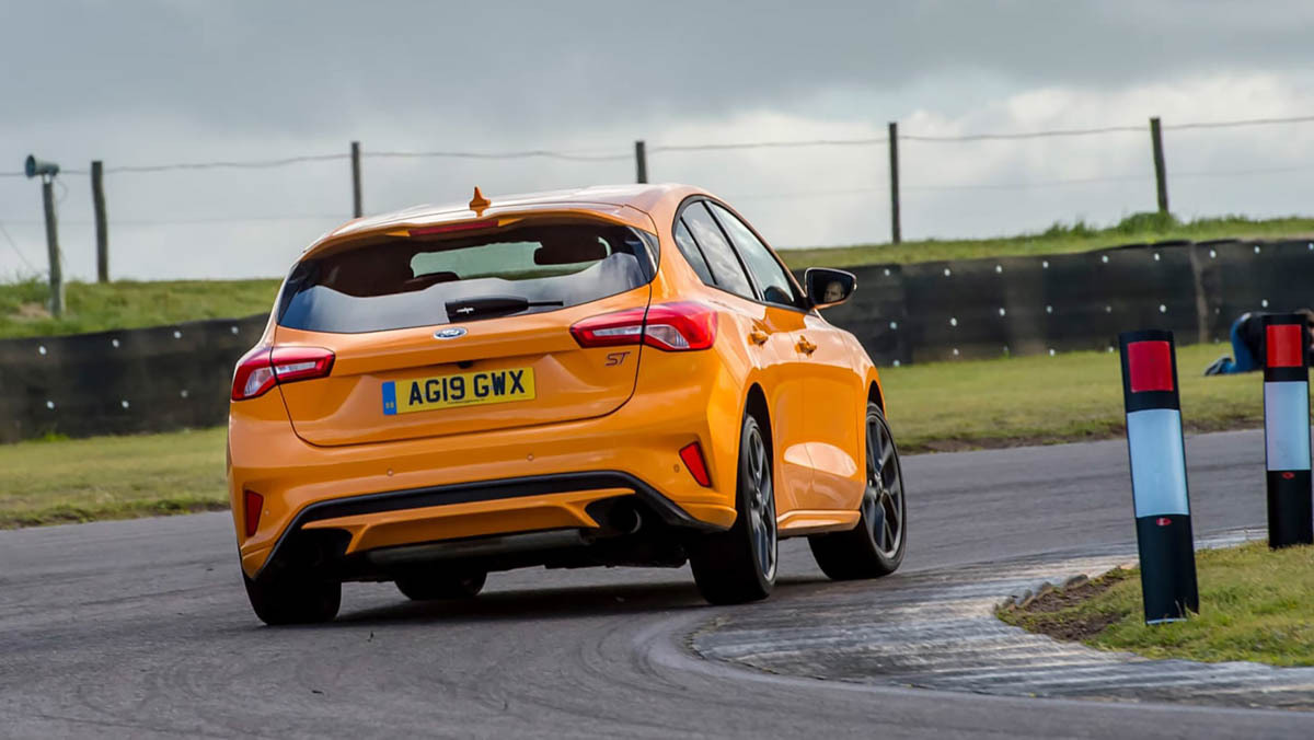 Ford-Focus-ST-review-2
