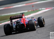 formula-1-bahrain-testing-30