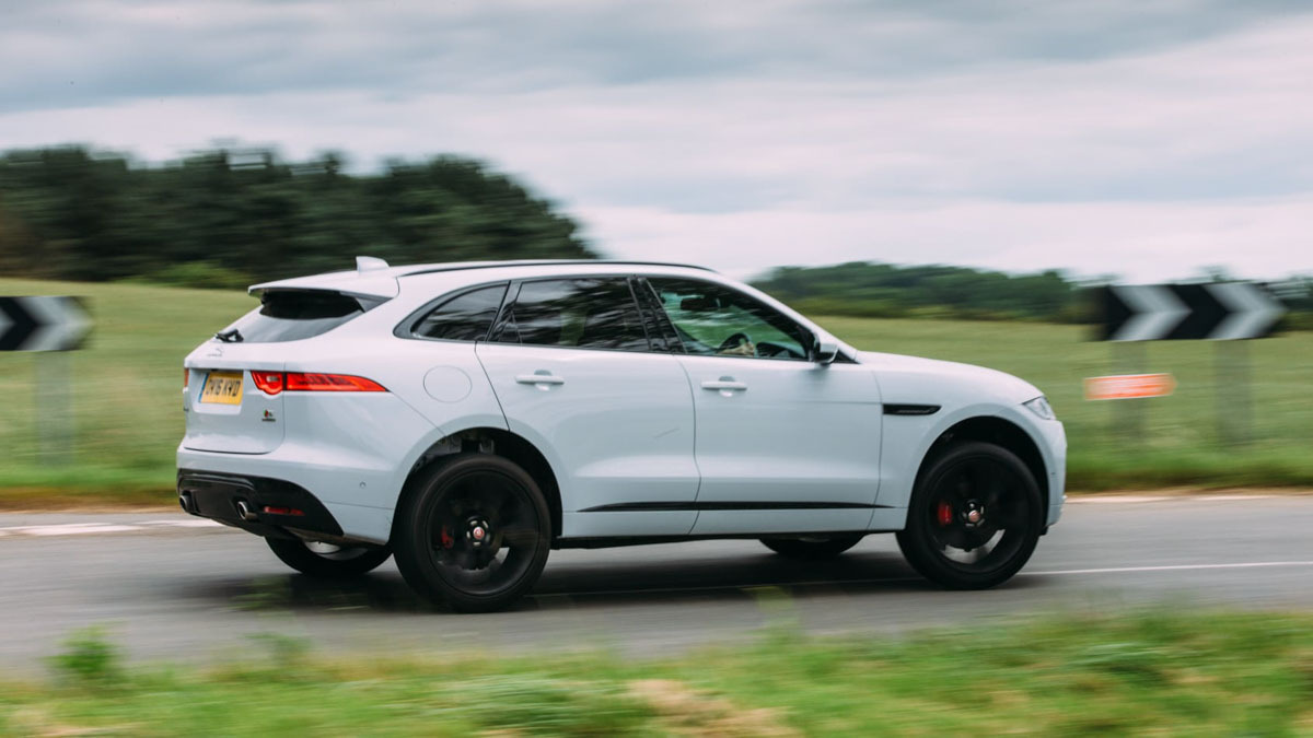 Jaguar-F-Pace-review-2