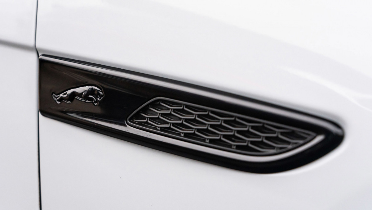 Jaguar-XF-review-13