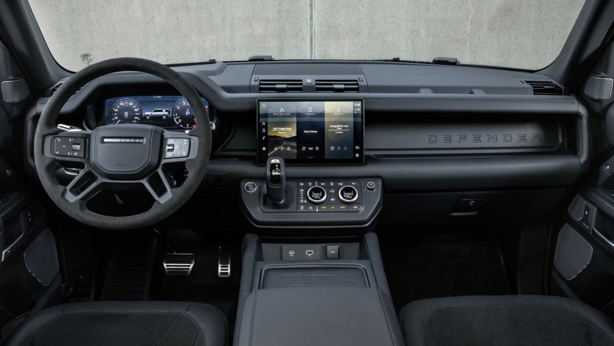 Land-Rover-Defender-V8-2021-2