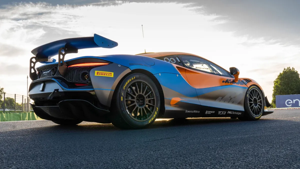 McLaren-Artura-GT4-2