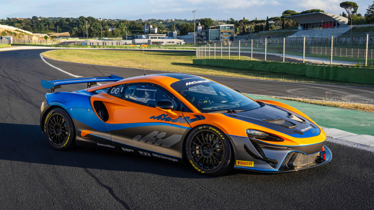 McLaren-Artura-GT4-5
