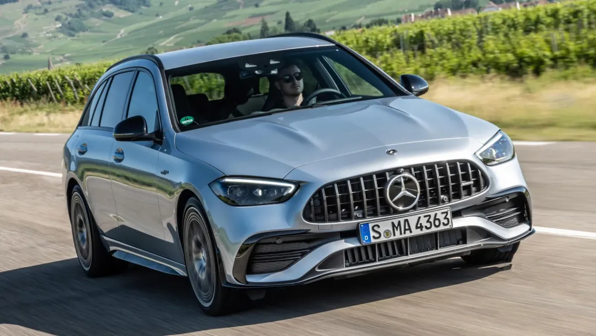 Mercedes-AMG-C43-2022-Review-12