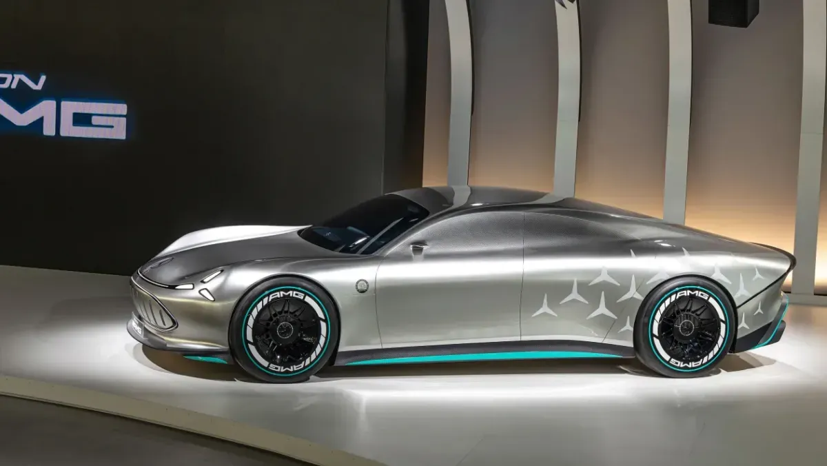 Mercedes-AMG-Vision-Concept-9